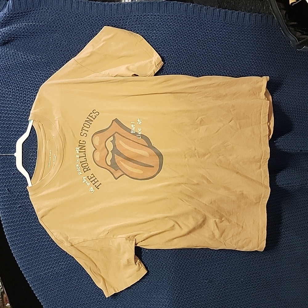 Distressed American Eagle tee L/Xl
